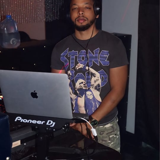 Jay Elliott - MC & Versitile DJ for any event - DJ / Event DJs in Beloit, WI