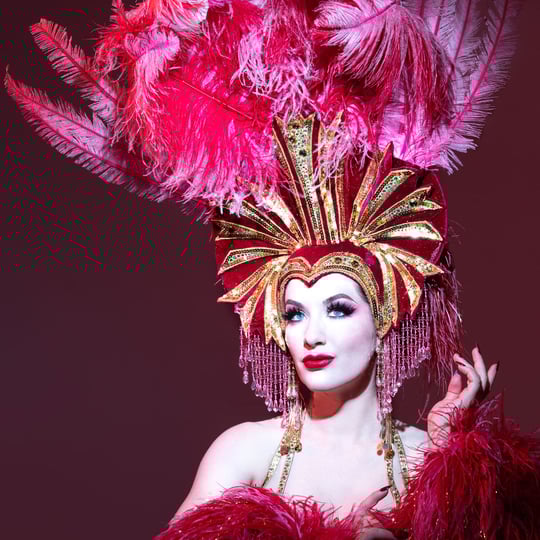 Medianoche - Burlesque Entertainment / 1940s Era Entertainment in Brooklyn, NY