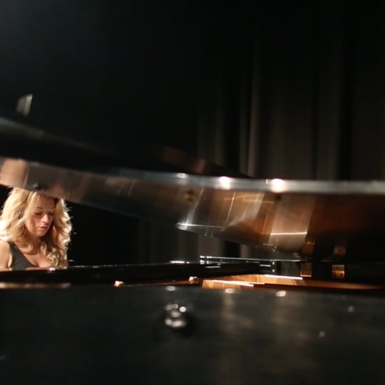 Melodi Ryan - Singing Guitarist in Toronto, ON