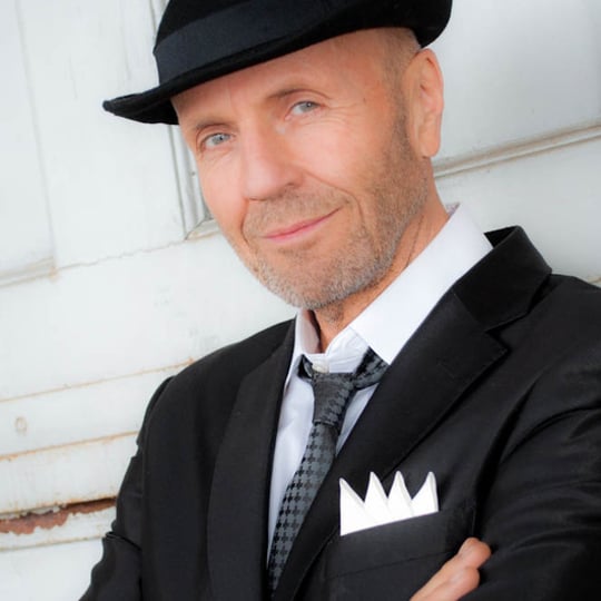 Michael Lyon - Crooner / Jazz Band in Omaha, NE
