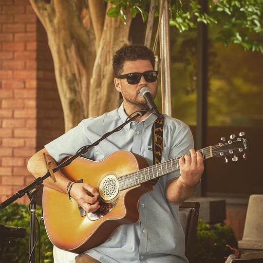 Mike Heuer - Singing Guitarist / Top 40 Band in Washington, DC