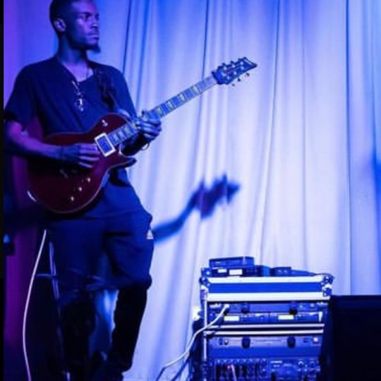 Mj - Guitarist in Chicago, IL