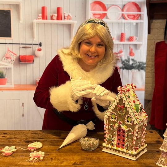 Mrs. Marvel Claus - Mrs. Claus in Saugus, MA