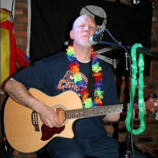 Music by Howie Howe - Singing Guitarist in Utica, MI