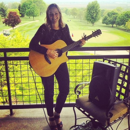 Denise Forney, singing guitarist - Singing Guitarist in West Des Moines, IA
