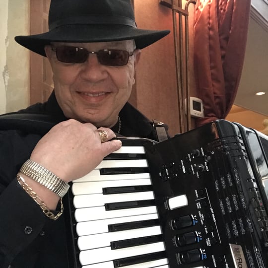 Papa Joe - Accordion Player / 1940s Era Entertainment in Bellerose, NY