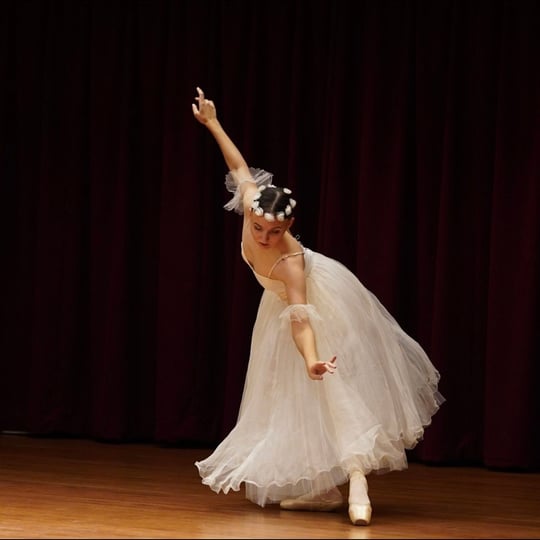 Pas de deux - Ballet Dancer in Costa Mesa, CA