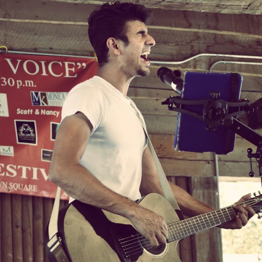 Phoenix Rose - Singing Guitarist in Fort Worth, TX