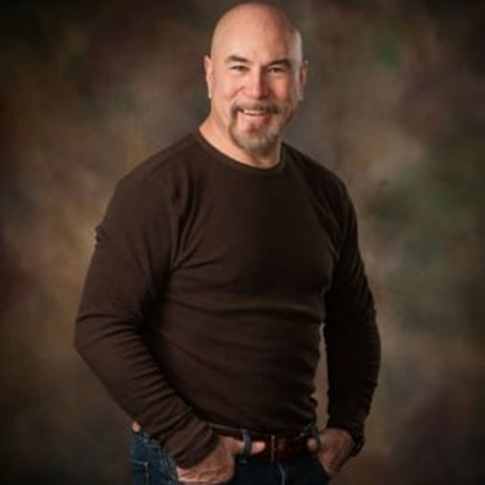 Professional Photographer with Lighting - Portrait Photographer in Farmington, MI