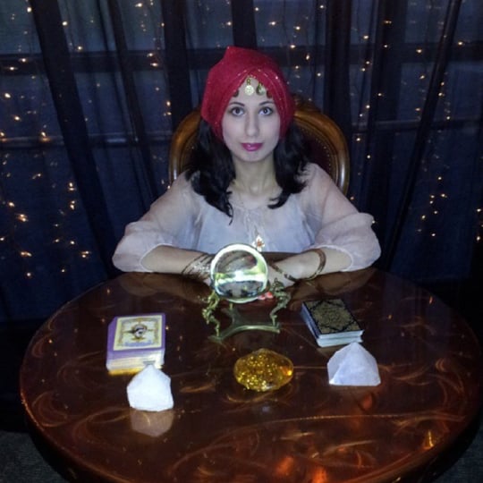 Psychic Sophia - Psychic Entertainment / Halloween Party Entertainment in Roanoke, VA