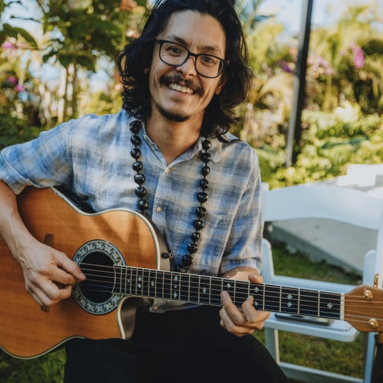 Ravi Lamb - Guitarist in Holualoa, HI