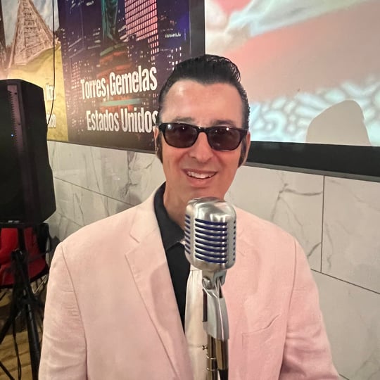 Roy Wesley and The Hound Dogs - Elvis Impersonator / Impersonator in Woodbridge, VA