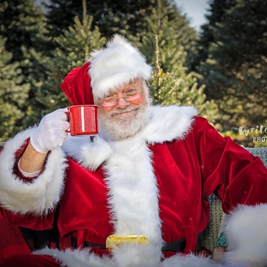 Santa Ray - Santa Claus in Monson, MA