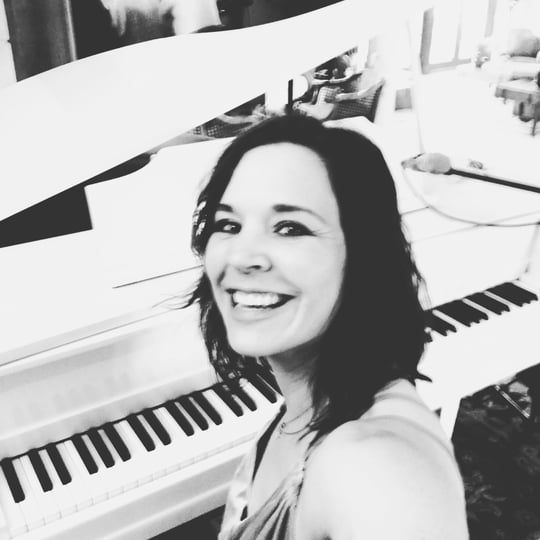 Sarah McSweeney - Singing Pianist / Ukulele Player in Austin, TX