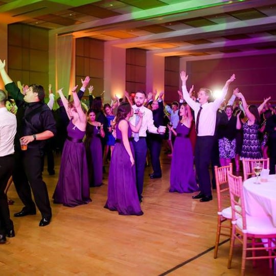 Soundtech DJ Services - Mobile DJ / Wedding DJ in Wheeling, WV