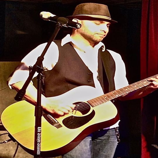 Stephen Perricone - Singing Guitarist / Guitarist in Nederland, TX