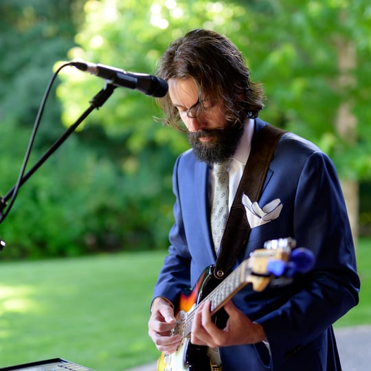 Grant Swift - Singing Guitarist / Multi-Instrumentalist in Houston, TX