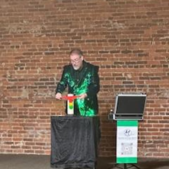 The Magic of Lee Bott - Magician / Comedy Magician in Pensacola, FL