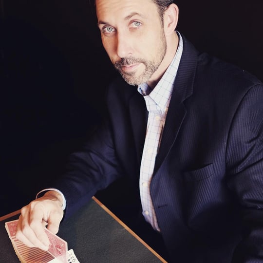 The Magic of Roger Wells - Magician / Family Entertainment in Minneapolis, MN