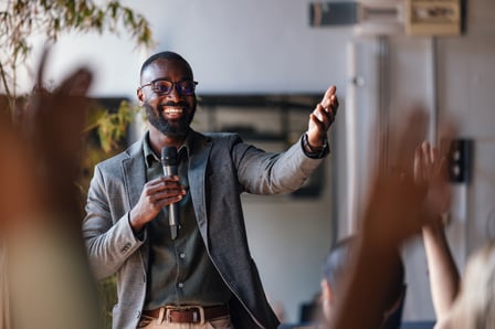 How to Book the Best Motivational Speaker for Your Event