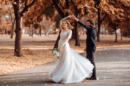 Fall Wedding Entertainment Ideas for an Enchanting Day