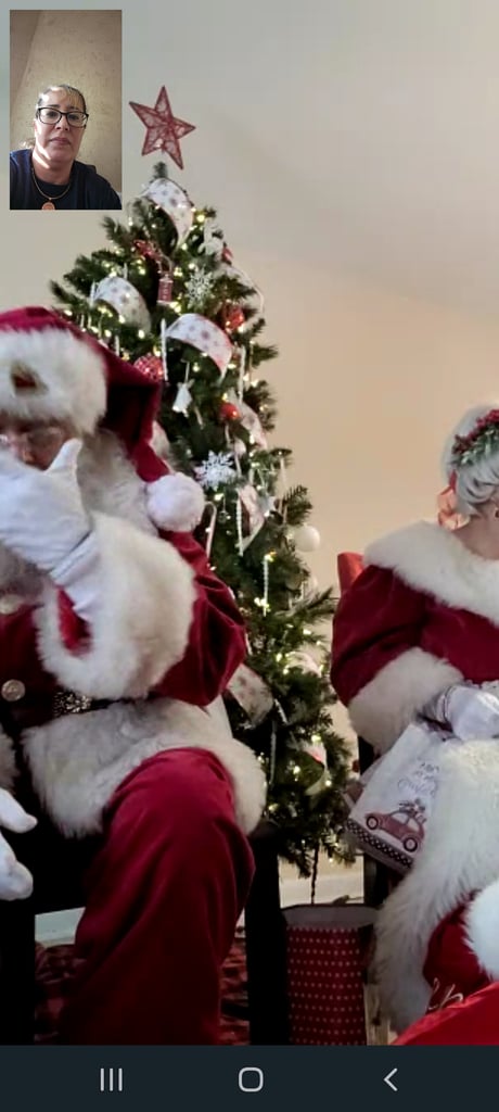 Photo 1 from Dec 25, 2021 event with Santa Pete and Marie Claus
