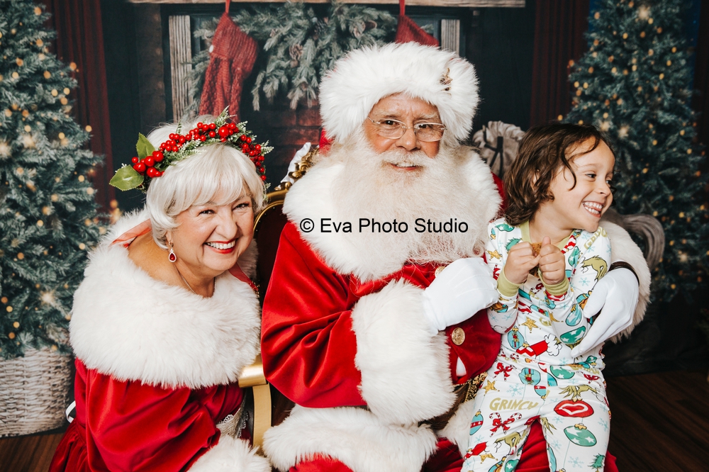 Photo 4 from Nov 7, 2021 event with Santa Pete and Marie Claus