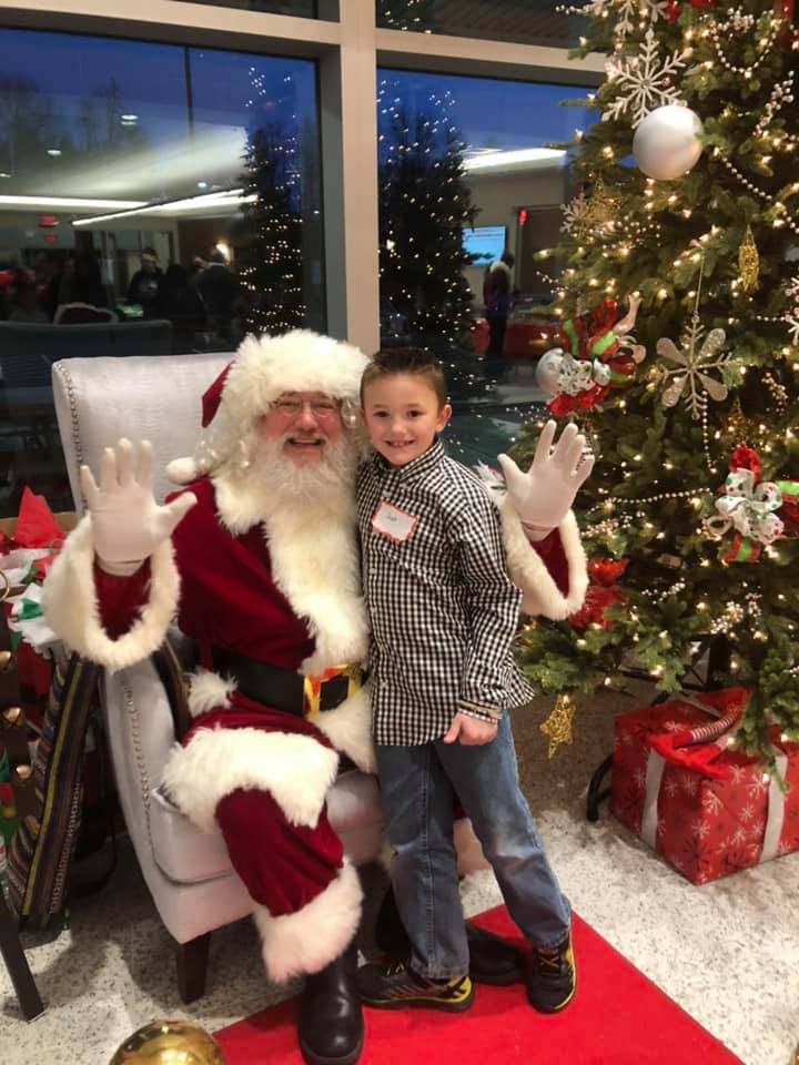 Photo 3 from Dec 19, 2018 event with Mr and Mrs Santa