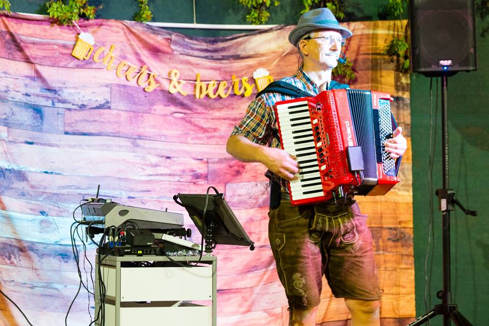 Photo 3 from Oct 6, 2018 event with Larry Roberts Entertainment