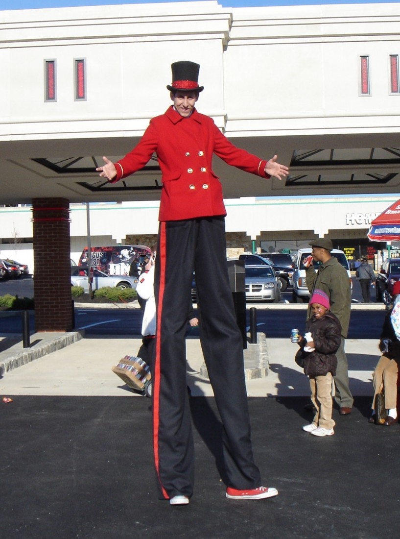 Hire 10 Foot Tall Andrew - Stilt Walker in Philadelphia, Pennsylvania