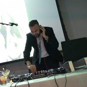 Matthew Rizk - DJ, Live Singer & Keyboardist - Wedding DJ in Toronto, Ontario