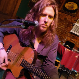 Aaron Kelso Schwartz - Singing Guitarist in Brooklyn, New York