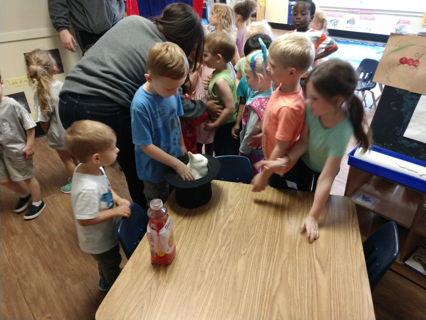 Hire Absolutely Jim....Motivational Magician Comedy Magician in Elk