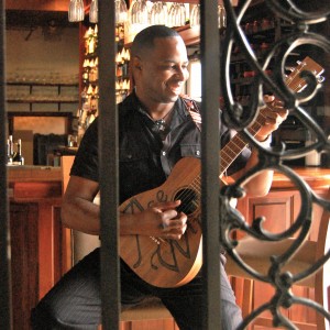 Ace Winn - Singing Guitarist / Holiday Entertainment in Jacksonville, Florida