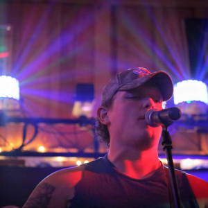 Adam Crabtree - Singing Guitarist / Country Singer in Paoli, Indiana