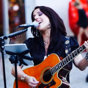 Adena Sampson - Singing Guitarist / Holiday Entertainment in Las Vegas, Nevada