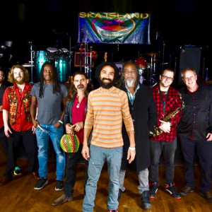 Adrian Xavier - Reggae Band / Laser Light Show in Seattle, Washington