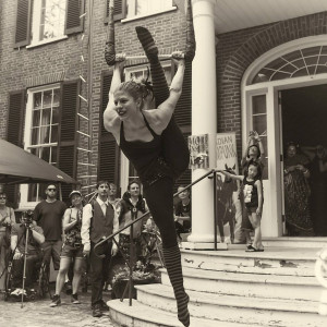 Aerial and Entertainment - Circus Entertainment / Human Statue in Toronto, Ontario