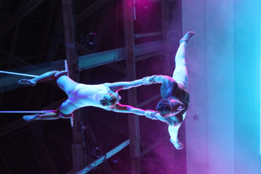 hire-aerialist-and-trapeze-artist-aerialist-in-marthas-vineyard