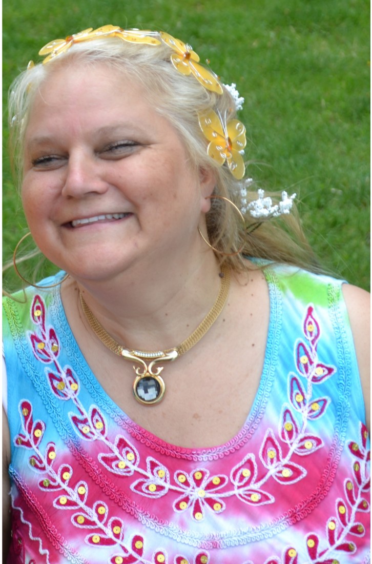 Hire Agnes Beth Pop Singer in Knoxville, Tennessee