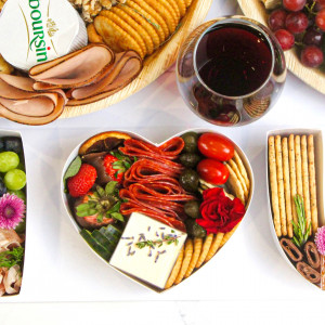 Aklarihs Charcuterie - Caterer in Mississauga, Ontario