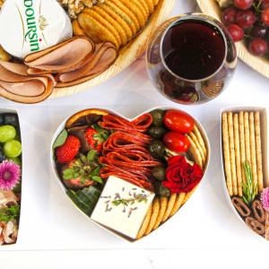 Aklarihs Charcuterie - Caterer / Wedding Services in Mississauga, Ontario