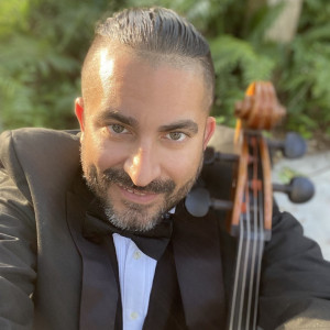 Alain Orbiz - Cellist / Wedding Musicians in Miami Beach, Florida