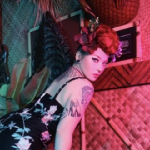 Hire Alaina Rose Lee - Burlesque Entertainment in Menifee, California