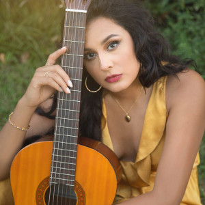 Alexis Arai - Singer/Songwriter / Latin Band in Omaha, Nebraska