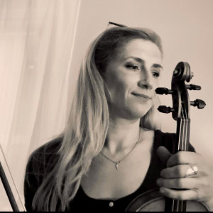 Alice Malone - Violinist in Orleans, Massachusetts