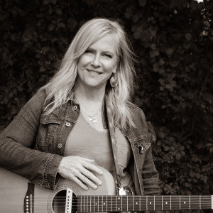 Alison Thoms Music - Singing Guitarist / Jingle Writer in Baltimore, Maryland