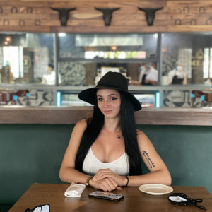 Allie - Bartender in West Palm Beach, Florida