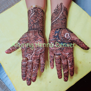 Alluring Henna Art