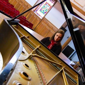 Amanda Eversole - Classical Pianist in Normal, Illinois